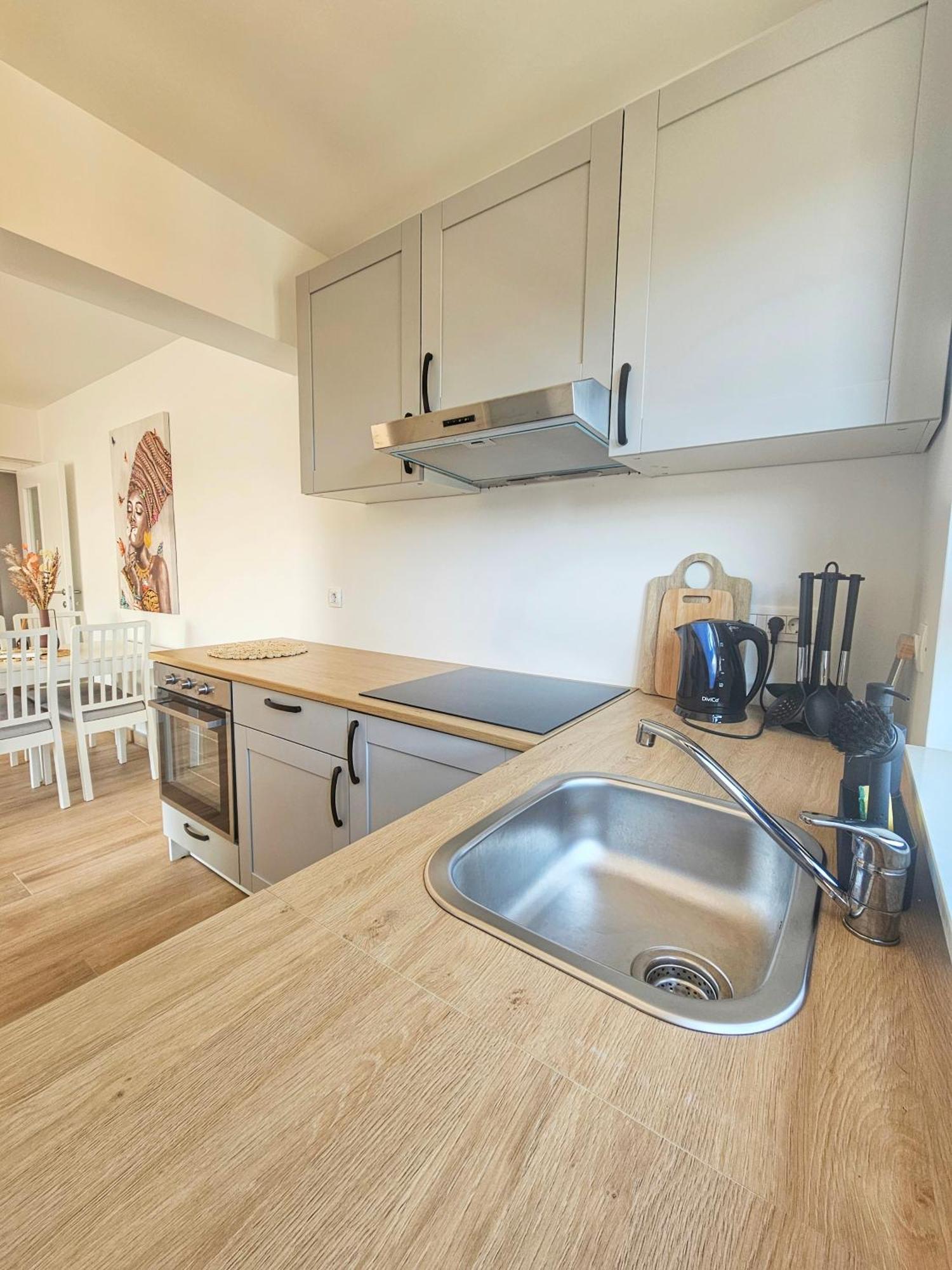 Modern Cityscape Apartman Zára Szoba fotó